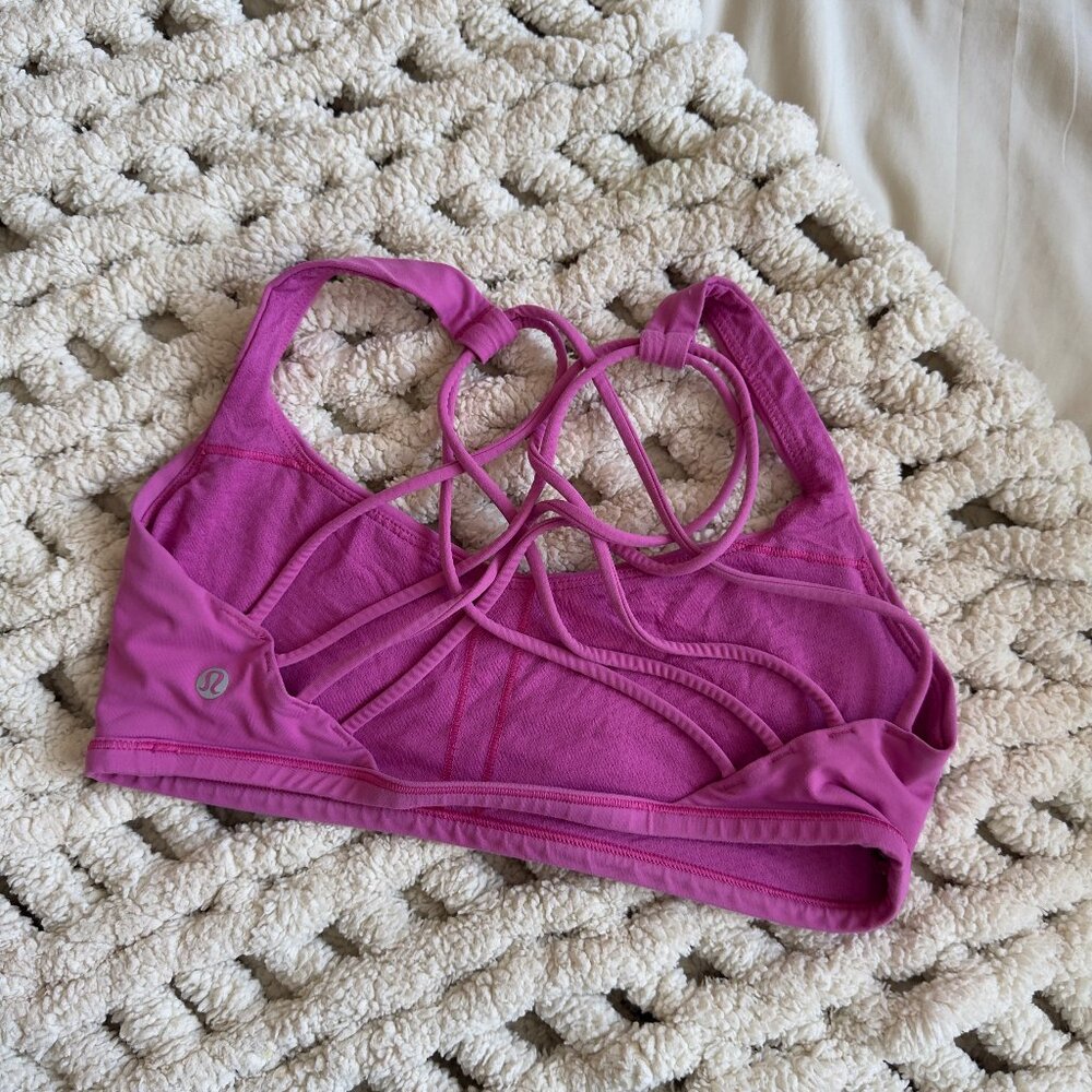 Lululemon Free to Be Sports Bra